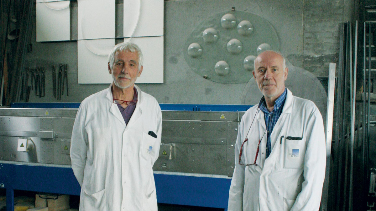 Bruno et Hervé Loire, maîtres verriers à Lèves. Bruno et Hervé Loire, maîtres verriers à Lèves