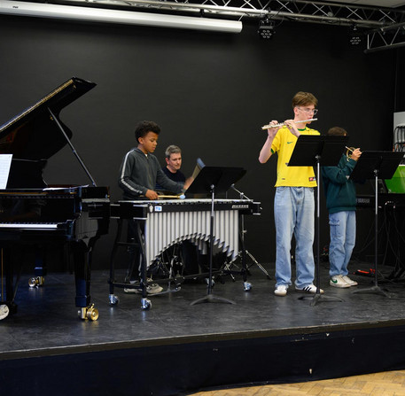 Musiciens du Conservatoire à rayonnement départemental de Chartres en répétition Musiciens du Conservatoire à rayonnement départemental de Chartres en répétition