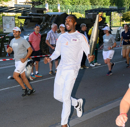 Relais de la Flamme Paralympique pour les JO de Paris 2024 à Chartres