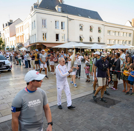 Relais de la Flamme Paralympique pour les JO de Paris 2024 à Chartres