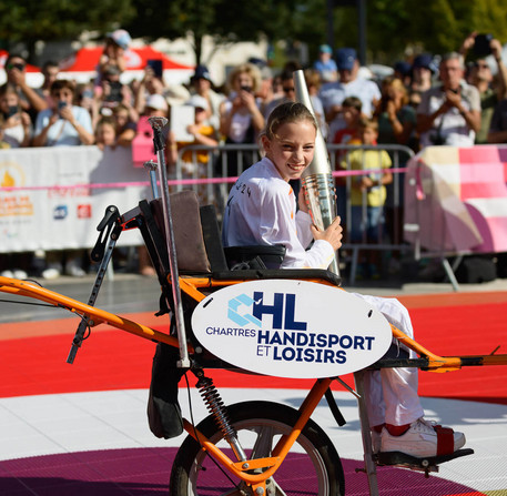 Relais de la Flamme Paralympique pour les JO de Paris 2024 à Chartres