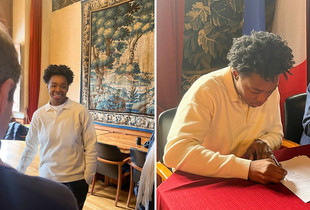 Le championne de judo Audrey Tcheuméo rejoint le C'Chartres Judo Le championne de judo Audrey Tcheuméo en train de signer au C'Chartres Judo