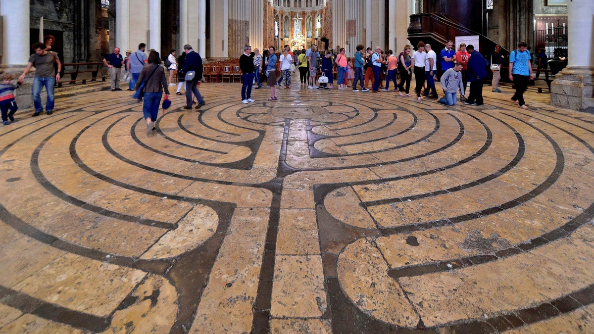 Visite du labyrinthe de la cathédrale de Chartres - 2017