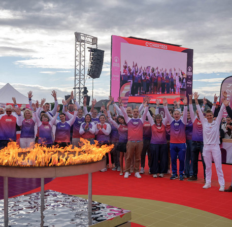 Relais de la Flamme Olympique pour les JO de Paris 2024 à Chartres