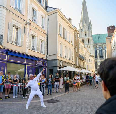 Relais de la Flamme Paralympique pour les JO de Paris 2024 à Chartres