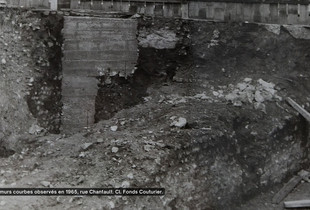 Les murs courbes observés en 1965 rue Chantault