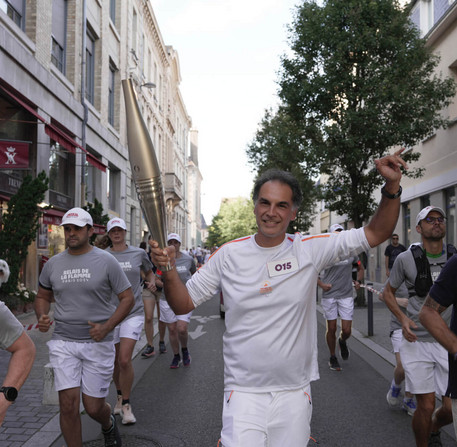 Relais de la Flamme Paralympique pour les JO de Paris 2024 à Chartres