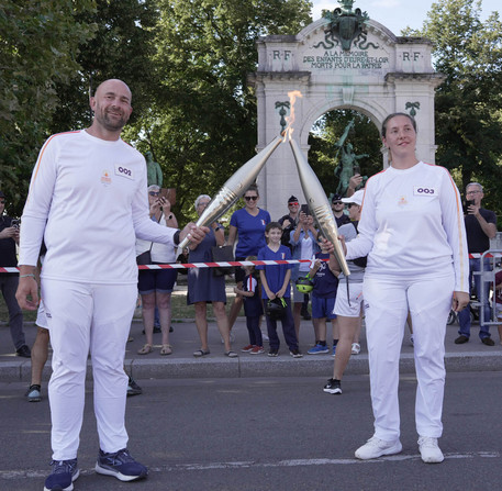 Relais de la Flamme Paralympique pour les JO de Paris 2024 à Chartres