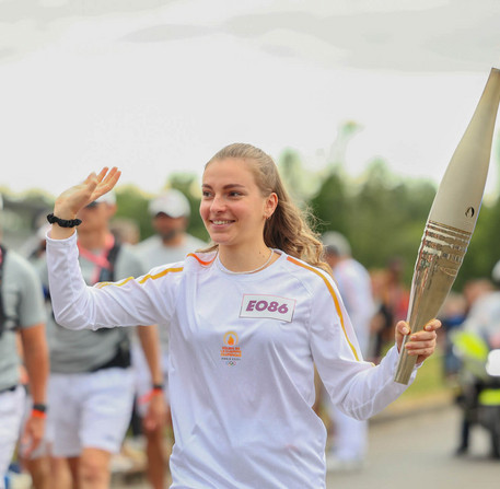 Relais de la Flamme Olympique pour les JO de Paris 2024 à Chartres