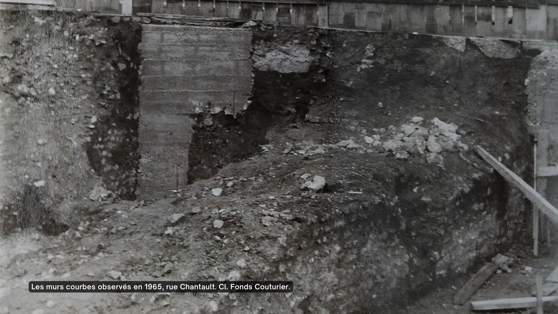 Les murs courbes observés en 1965 rue Chantault