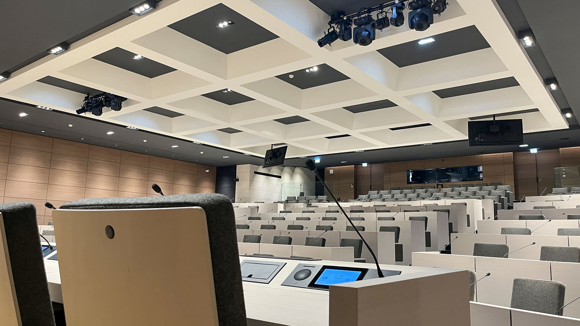 Hémicyle où se tient les conseils municipaux de la Ville de Chartres Hémicyle où se tient les conseils municipaux de la Ville de Chartres