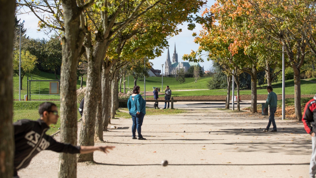 Espaces verts du quartier de la Madeleine : parc Central – Ville de Chartres